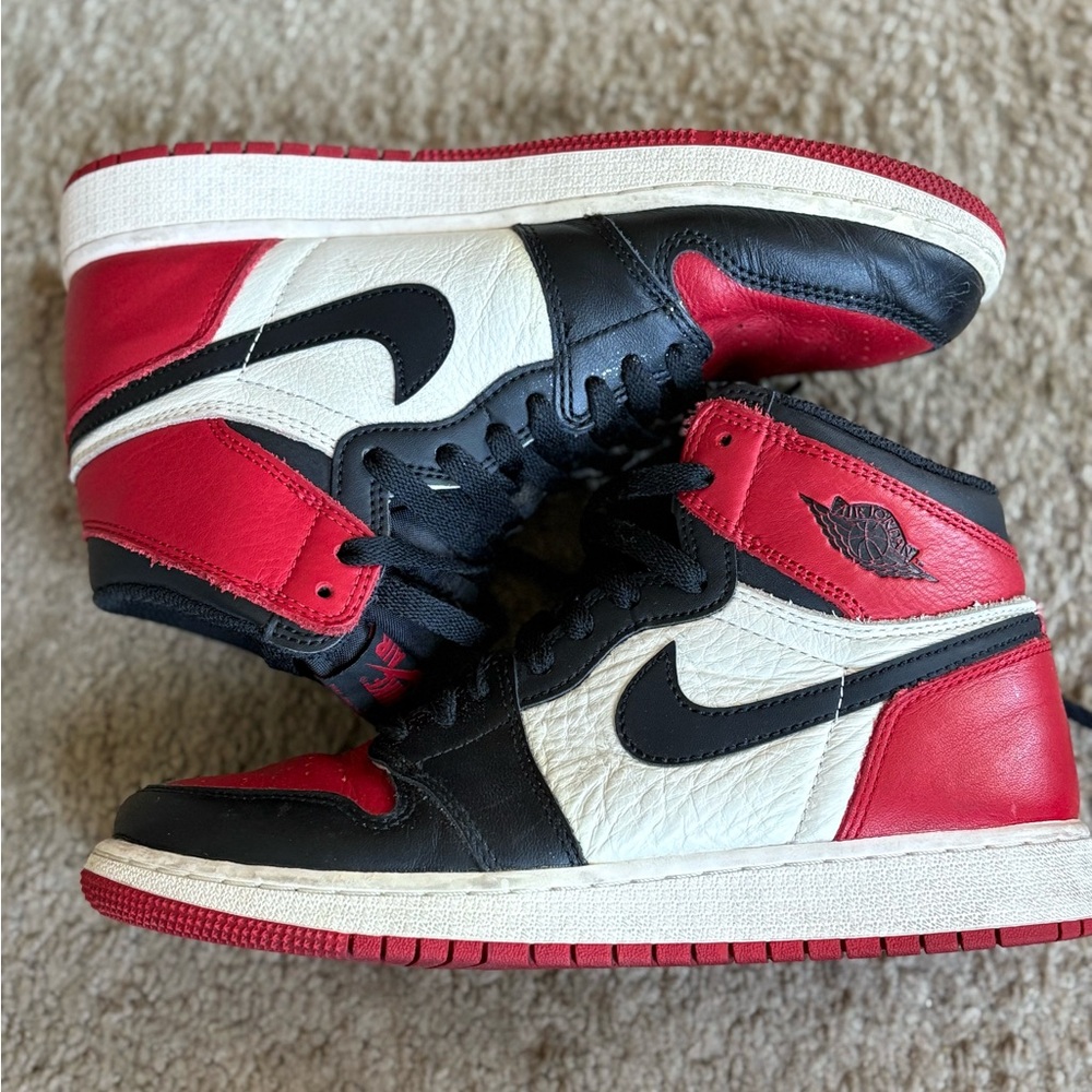 Nike Air Jordan 1 High Bred Toe
